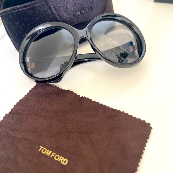 💯 SOLD!!!! AUTHENTIC Tom Ford Ali Oversized sunglasses - Picture 3 of 12